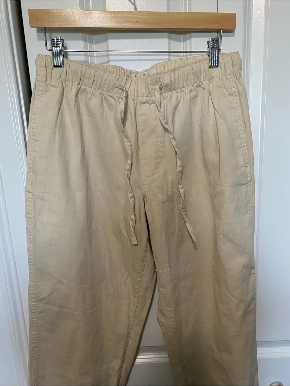 Banana Republic Mid Rise Summerweight Beige Drawstring Pull On Chinos